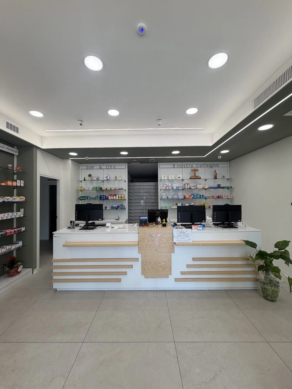 Fronte della Farmacia dei Tigli